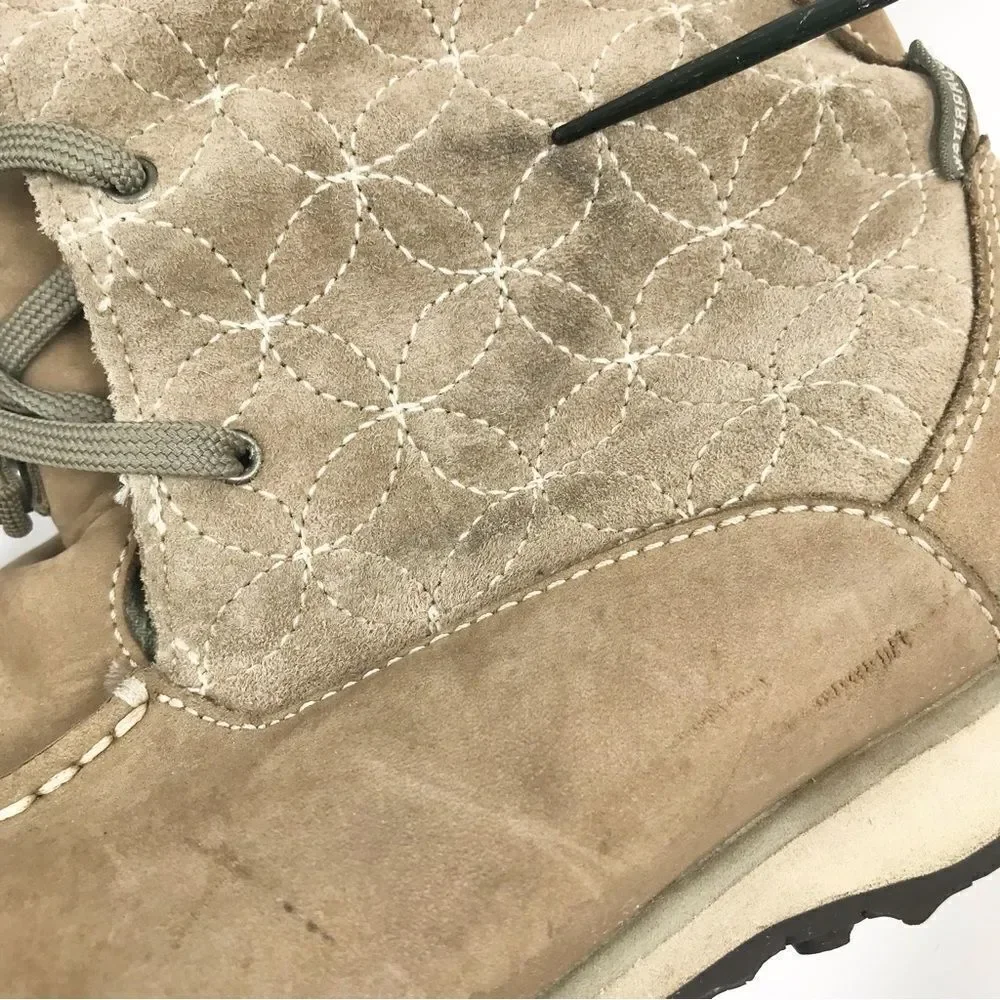 The North Face Allure Primaloft Insulated Winter Boots in Tan